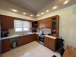 Cozy 1 Bd Apt in Therisos with Balcony