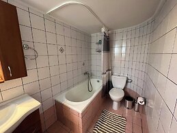 Cozy 1 Bd Apt in Therisos with Balcony