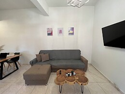 Cozy 1 Bd Apt in Therisos with Balcony