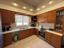 Cozy 1 Bd Apt in Therisos with Balcony