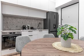 Phaedrus Living: Prosperity Residences Paradise