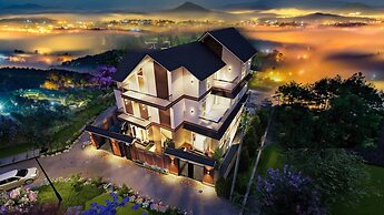 Dalat Family House
