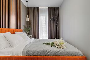 Lumina apart with luxury garden