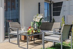 Lumina apart with luxury garden