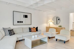 Poolside Paradise: 4BR w Pool and Mini Playground!