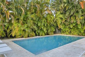 Poolside Paradise: 4BR w Pool and Mini Playground!