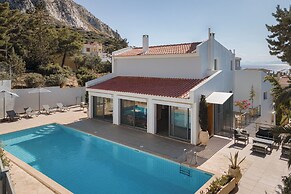 Grand Apollon Villa