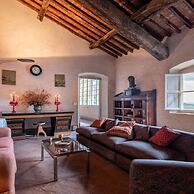 Alchimia Di Storia Attico di Charm nel Castello di Calci
