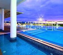 Aphroditebeachfrontresort Unique gem Direct by sea