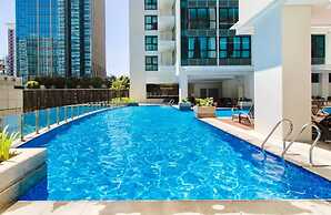 Luxury Upscale Retreat in Uptown Bgc, Metro Manila