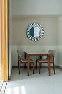 Luxury Upscale Retreat in Uptown Bgc, Metro Manila