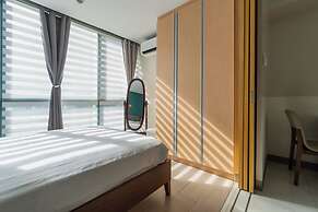 Luxury Upscale Retreat in Uptown Bgc, Metro Manila