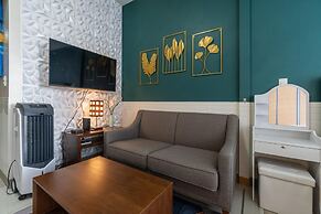 Luxury Upscale Retreat in Uptown Bgc, Metro Manila