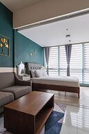 Luxury Upscale Retreat in Uptown Bgc, Metro Manila