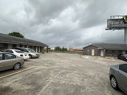Travel Inn By OYO La Marque Texas City I-45