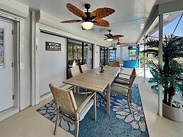 Tropical Breeze Dockside Oasis
