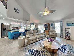 Tropical Breeze Dockside Oasis