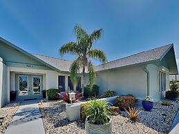 Tropical Breeze Dockside Oasis