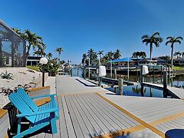 Tropical Breeze Dockside Oasis