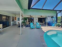 Tropical Breeze Dockside Oasis