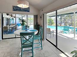 Tropical Breeze Dockside Oasis