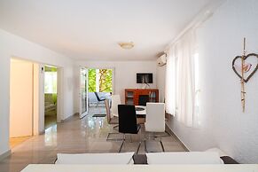 Bbq Holly Garden Novalja D