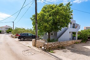 Bbq Holly Garden Novalja D