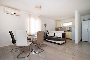 Bbq Holly Garden Novalja D