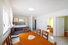 Bbq Holly Garden Novalja G