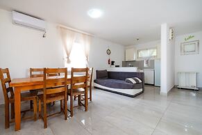 Bbq Holly Garden Novalja G