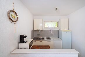 Bbq Holly Garden Novalja G