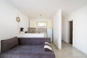 Bbq Holly Garden Novalja G