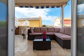 Apartments Valy 6 Center Novalja