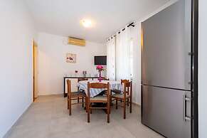 Apartments Valy 6 Center Novalja