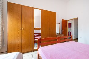 Apartments Valy 5 Center Novalja