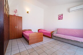 Apartments Valy 5 Center Novalja