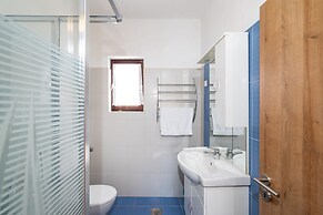 Apartments Valy 5 Center Novalja