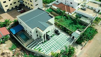 Exclusive Villa in Hideout East Legon