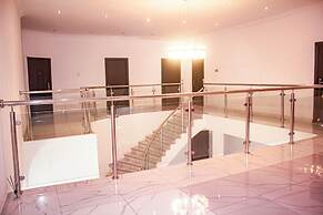 Exclusive Villa in Hideout East Legon