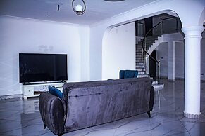 Exclusive Villa in Hideout East Legon