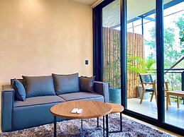 Noom by Andiani Travel