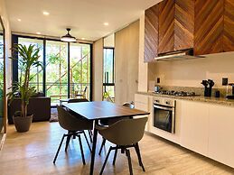 Noom by Andiani Travel