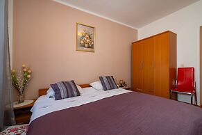 Say Close to Center and Beach 6 Kd