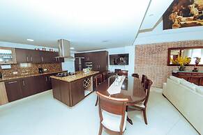 EDIFICIO SANTO TOMAS By Morada Bros.