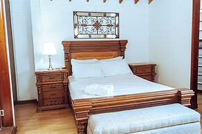 EDIFICIO SANTO TOMAS By Morada Bros.