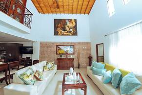 EDIFICIO SANTO TOMAS By Morada Bros.