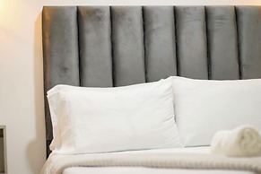 EDIFICIO SANTO TOMAS By Morada Bros.