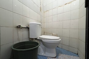 OYO 93989 Kost Indra