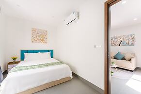 Cindy's Westlake Apartment