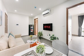 Cindy's Westlake Apartment